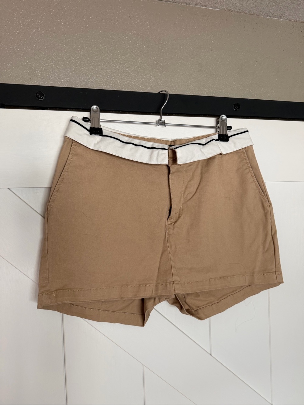 Casual Khaki Women's Skort with White Trim